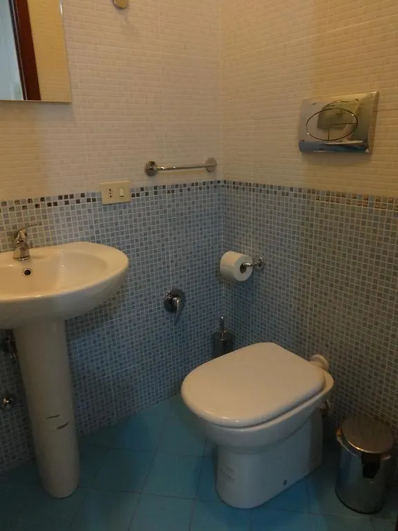 B&B Twins Rome Italy